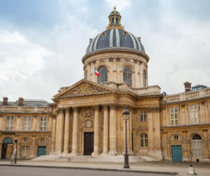 Photo of the Institut de France building. For the article 15 facts about English.
